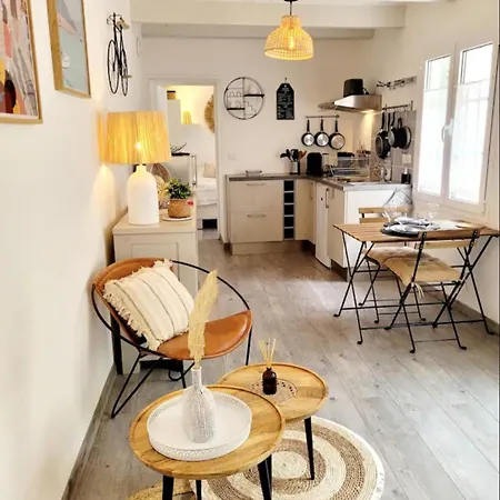 Raffine Pres De La Et Des Commerces Apartament La Flotte